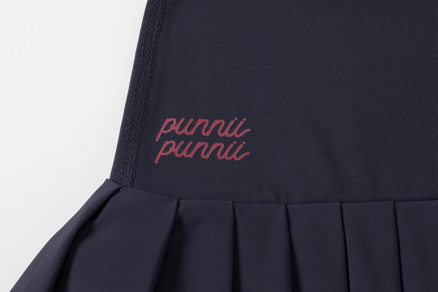 High-waisted pleated mini skirt (navy blue)