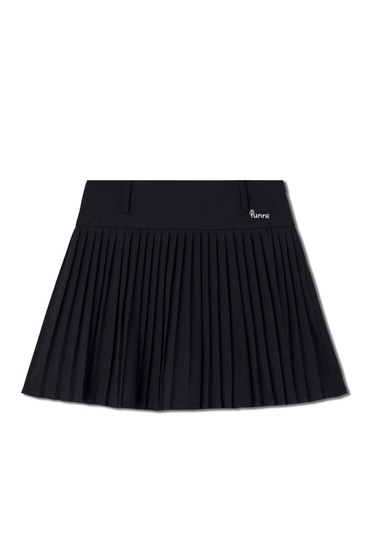 black pleated skirt