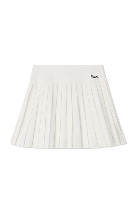 pleated skirt