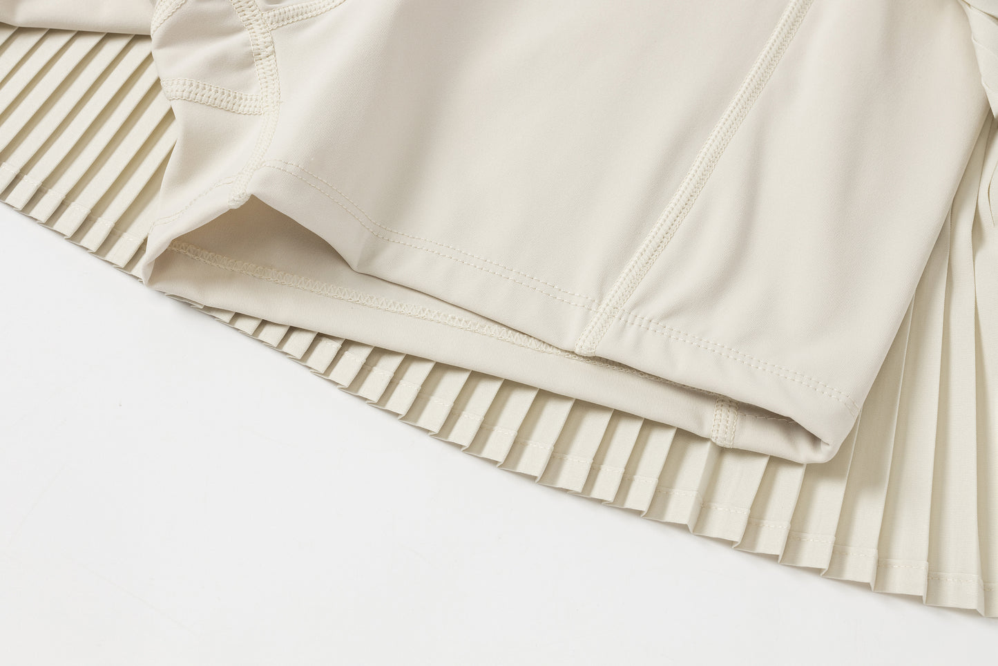 Pleated mini-skirt (beige)