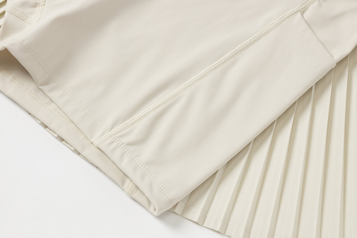 Pleated mini-skirt (beige)