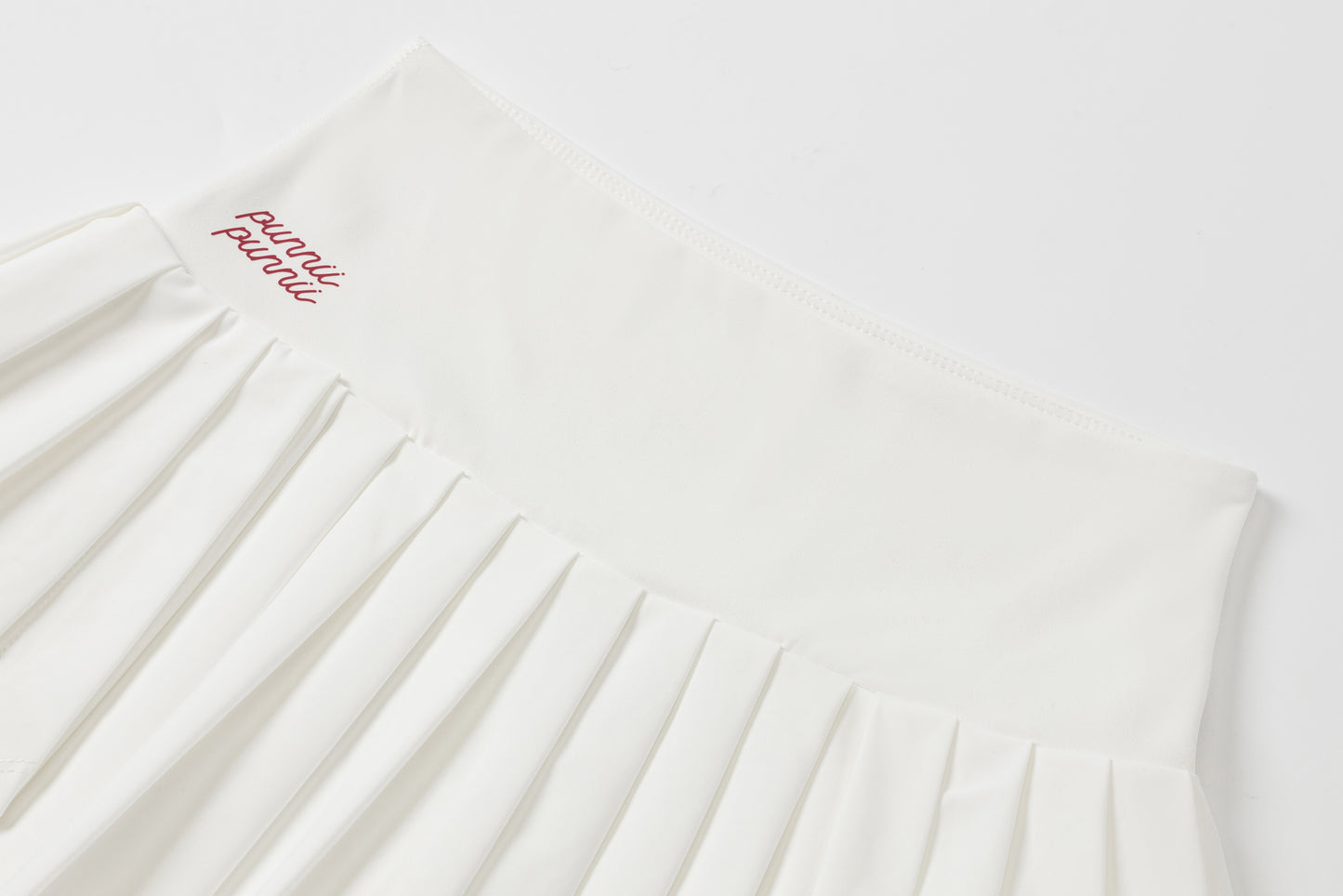 High-waisted pleated skirt (white)