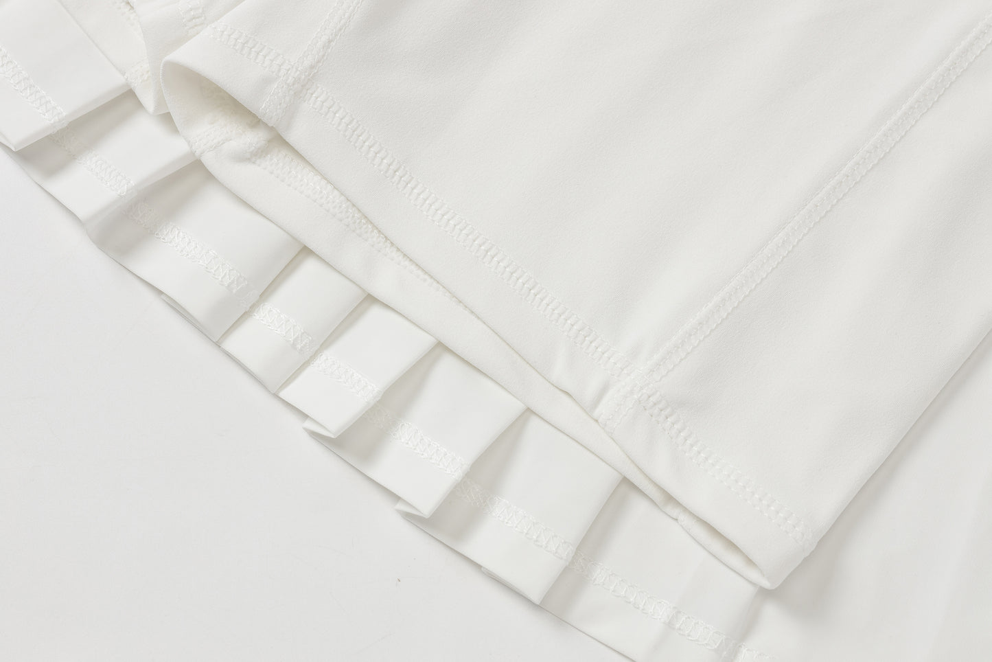 High-waisted pleated skirt (white)